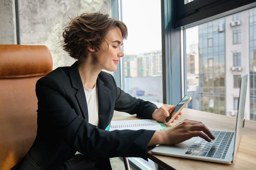 ¿Es legal usar Chat GPT con datos de clientes? Claves de la inteligencia artificial RGPD empresas 1 Es legal usar Chat GPT con datos de clientes en empresas